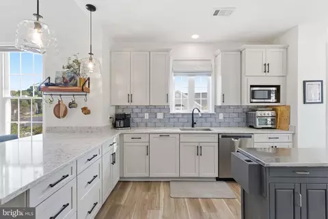 Kitchen - 13380 Fieldstone Way, Gainesville, VA 20155 photo 2 of 8