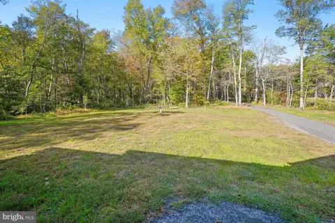Exterior - 6735 Beverly Rd, Broad Run, VA 20137 photo 2 of 7