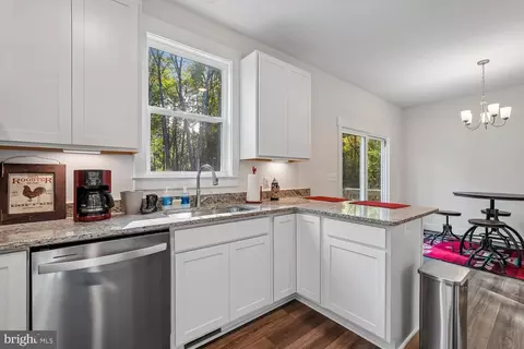 Kitchen - 6735 Beverly Rd, Broad Run, VA 20137 photo 1 of 1