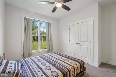 Bedroom - 6735 Beverly Rd, Broad Run, VA 20137 photo 5 of 10