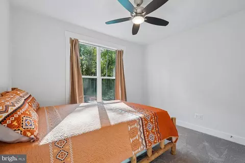 Bedroom - 6735 Beverly Rd, Broad Run, VA 20137 photo 8 of 10