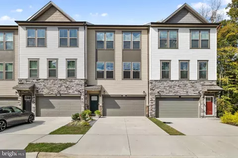 13188 Nixon Ln, Woodbridge, VA 22193