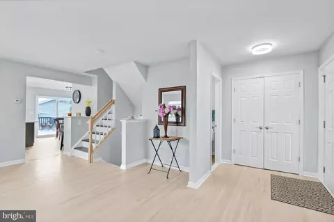 Entry Way - 16884 Toms River Loop, Dumfries, VA 22026 photo 2 of 6