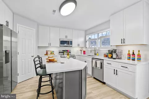 Kitchen - 16884 Toms River Loop, Dumfries, VA 22026 photo 1 of 4