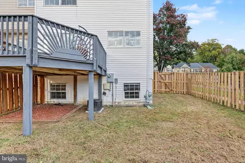 Exterior - 16884 Toms River Loop, Dumfries, VA 22026 photo 3 of 5