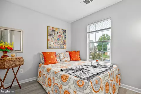 Bedroom - 16884 Toms River Loop, Dumfries, VA 22026 photo 4 of 4