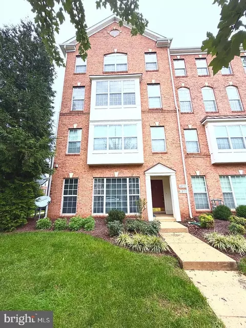 6275 Aster Haven Cir, Haymarket, VA 20169