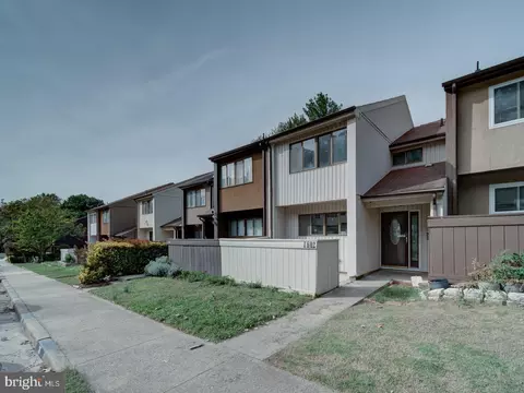 1802 Old Post Ter, Woodbridge, VA 22191