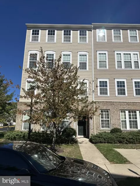 14797 Mason Creek Cir, Woodbridge, VA 22191