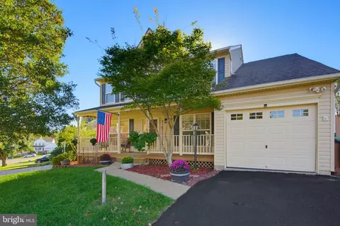 5957 Reaves Ln, Woodbridge, VA 22193