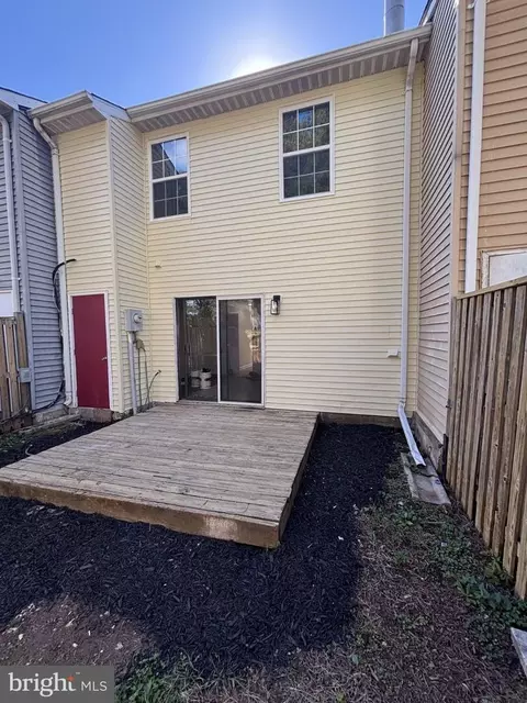 Exterior - 7795 Gateshead Ln, Manassas, VA 20109 photo 2 of 3