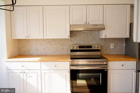 Kitchen - 7795 Gateshead Ln, Manassas, VA 20109 photo 2 of 4