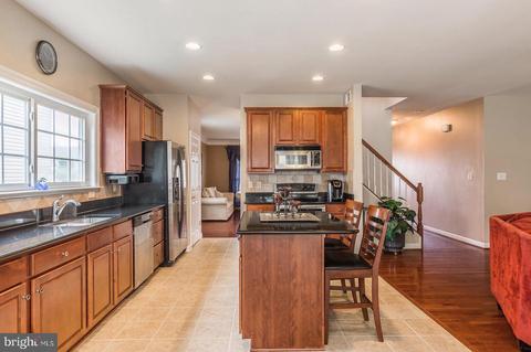 4157 Agency Loop, Triangle, VA 22172 photo 2