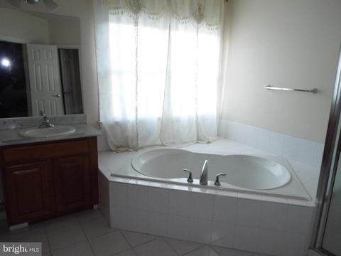 3659 Stonewall Manor Dr, Triangle, VA 22172 photo 74