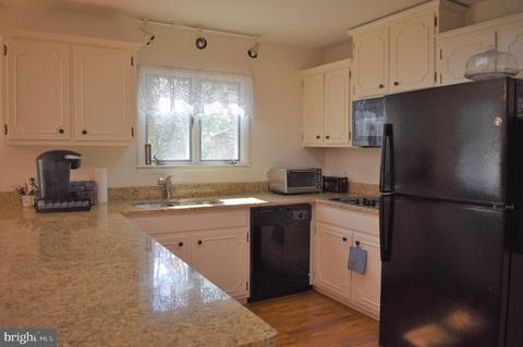 18406 Beech Ln, Triangle, VA 22172 photo 16