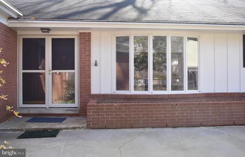 18406 Beech Ln, Triangle, VA 22172 photo 6