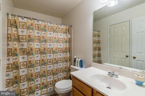 4242 Ashmere Cir, Dumfries, VA 22025 photo 16