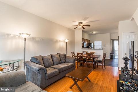 4242 Ashmere Cir, Dumfries, VA 22025 photo 2