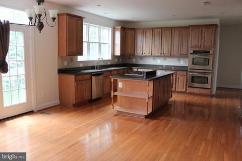 3423 Woolfenden Ct, Triangle, VA 22172 photo 5