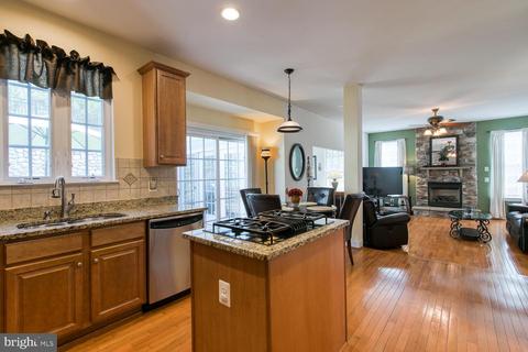 3412 Woolfenden Ct, Triangle, VA 22172 photo 11