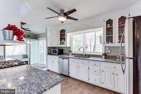 3205 Riverview Dr, Triangle, VA 22172 photo 16