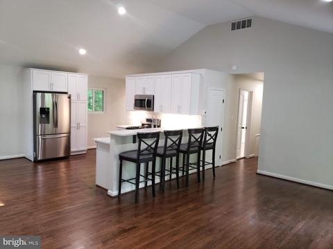 18324 Candice Dr, Triangle, VA 22172 photo 9