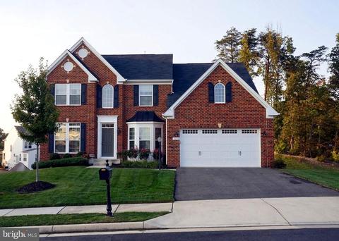 744 Woodbridge Casa en Venta - Woodbridge VA Bienes Raíces - Movoto