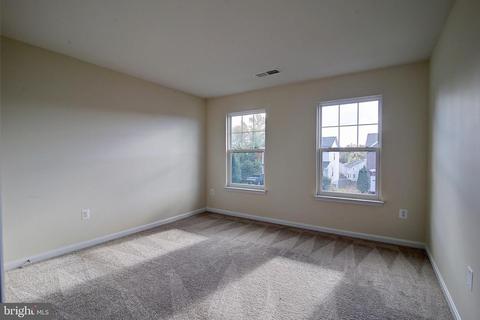 4226 Meyers Rd, Triangle, VA 22172 photo 18