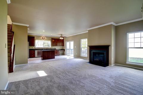 4226 Meyers Rd, Triangle, VA 22172 photo 14