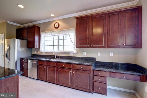 4226 Meyers Rd, Triangle, VA 22172 photo 8