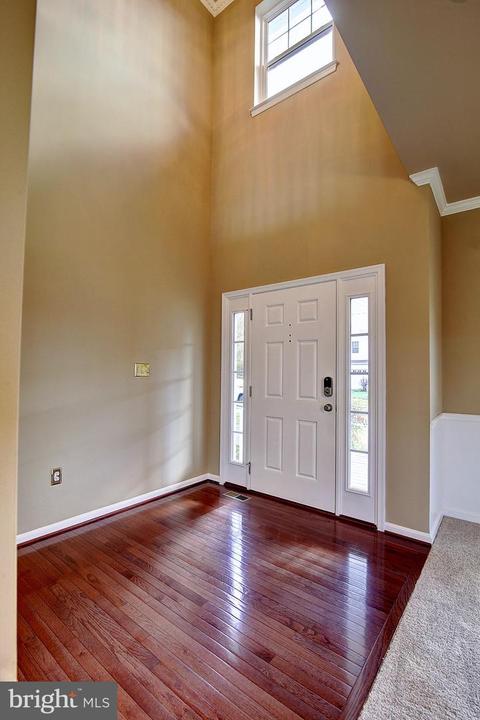 4226 Meyers Rd, Triangle, VA 22172 photo 3