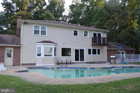 3142 Lookout Point Ct, Triangle, VA 22172 photo 2