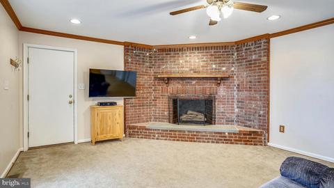 3142 Lookout Point Ct, Triangle, VA 22172 photo 15