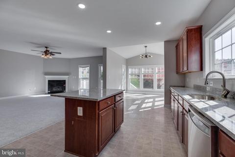 18495 Quantico Gateway Dr, Triangle, VA 22172 photo 15