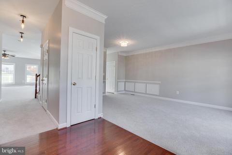 18495 Quantico Gateway Dr, Triangle, VA 22172 photo 3