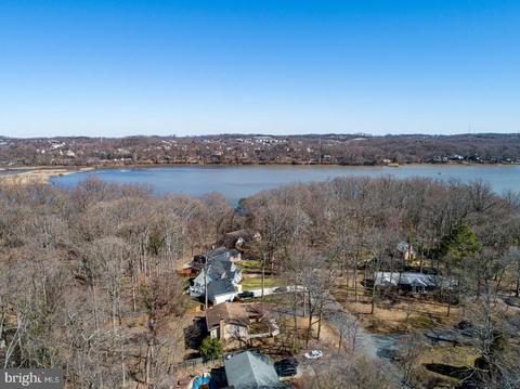 3231 Riverview Dr, Triangle, VA 22172 photo 5