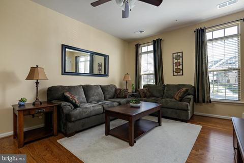 7830 Cedar Branch Dr, Gainesville, VA 20155 photo 7