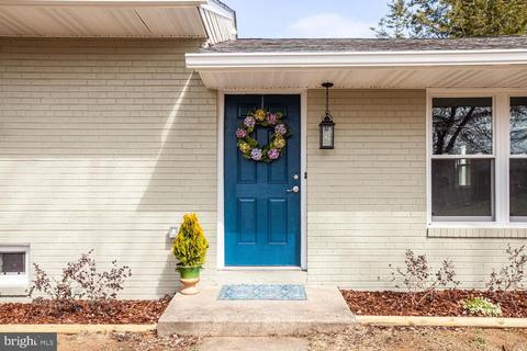4120 Anderson Rd, Triangle, VA 22172 photo 3