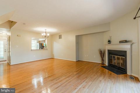 15746 Widewater Dr, Dumfries, VA 22025 photo 9