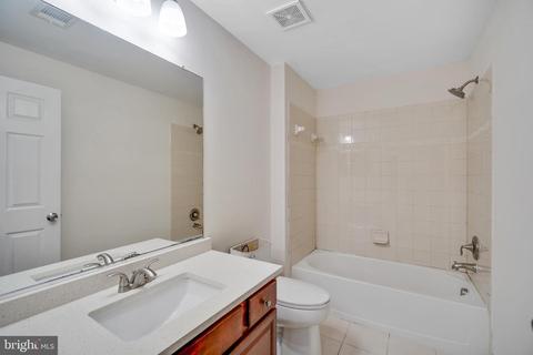 4274 Meyers Rd, Triangle, VA 22172 photo 16