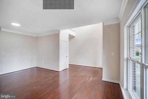 4274 Meyers Rd, Triangle, VA 22172 photo 6