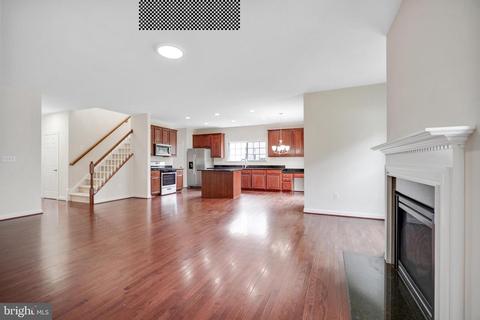 4274 Meyers Rd, Triangle, VA 22172 photo 14