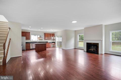 4274 Meyers Rd, Triangle, VA 22172 photo 13