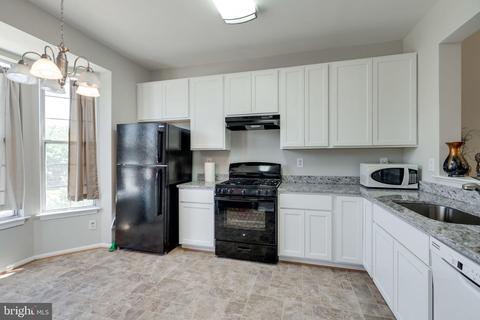 17394 Cusack Ln, Dumfries, VA 22026 photo 5