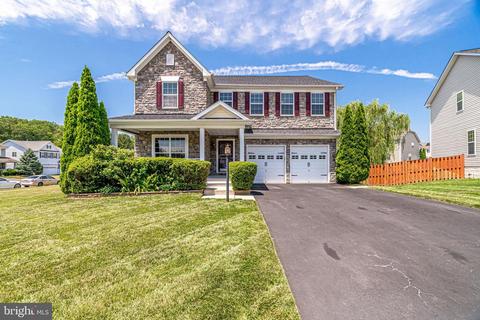 4242 Meyers Rd, Triangle, VA 22172 photo 1