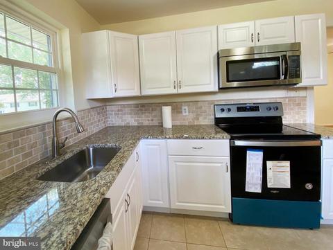 3500 Scelzi Ct, Triangle, VA 22172 photo 13