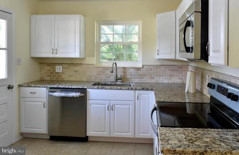 3500 Scelzi Ct, Triangle, VA 22172 photo 9