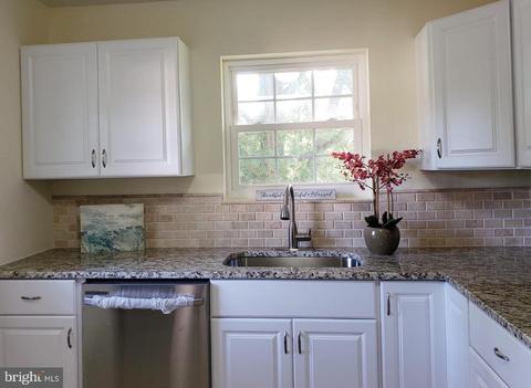 3500 Scelzi Ct, Triangle, VA 22172 photo 11