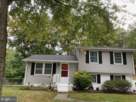 18922 Red Oak Ln, Triangle, VA 22172 photo 1