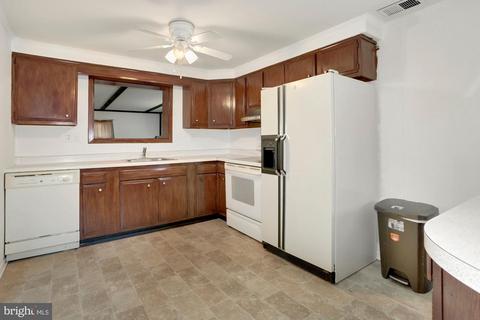 18912 White Oak Dr, Triangle, VA 22172 photo 10